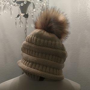 Beige beanie w/ 2 poms